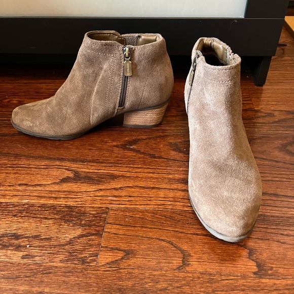 Blondo Ankle Booties - Picture 2 of 3